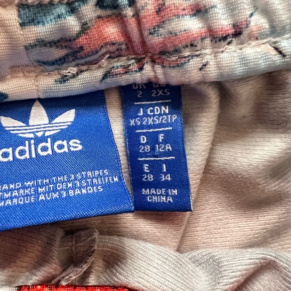 ADIDAS ORIGINALS - Venice Beach Surf Print Shorts - Picture 2 of 3